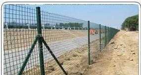 荷兰网 安全防护的多面手，解析勾花网的多样应用